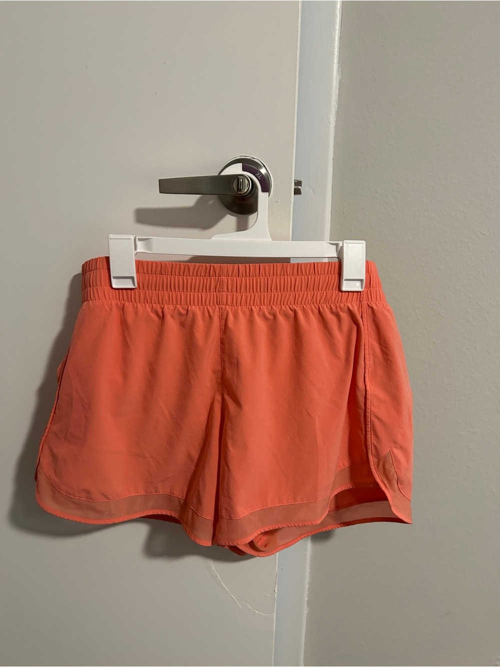 Athleta Mesh Run Mid Rise 4” Short